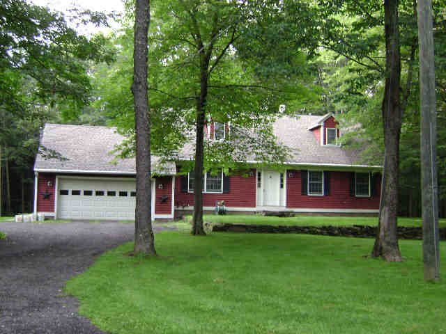 Building photograph for 186 HARD HILL RD N